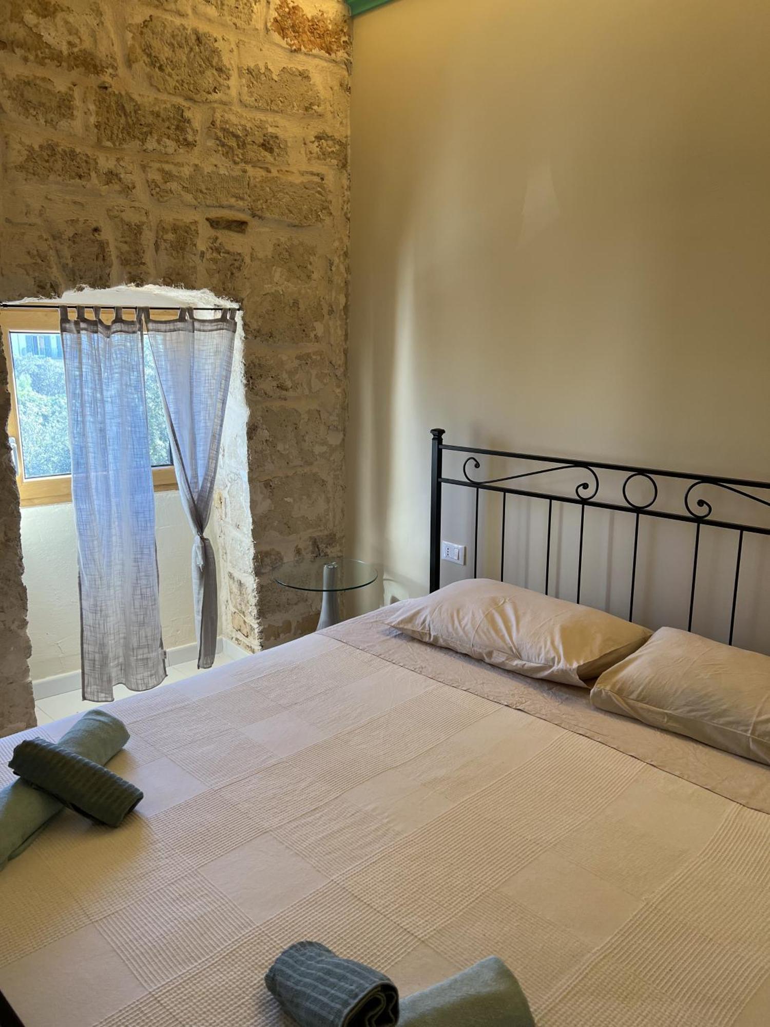 ビシェーリエ Intra Moenia Bed & Breakfast エクステリア 写真
